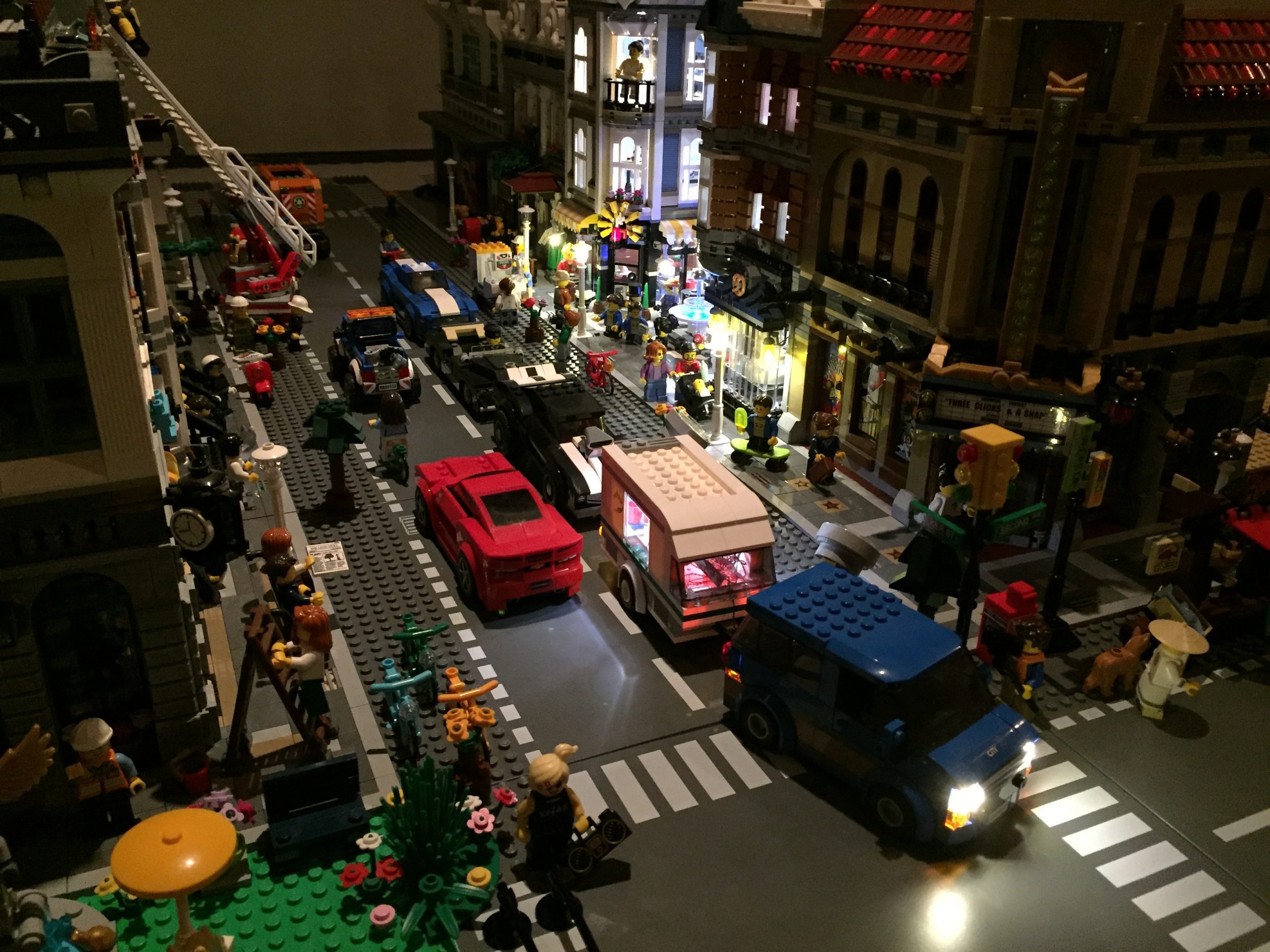 Review LED Light Kit for LEGO 60117 City Car Caravan5 scaled - Bricks Delight